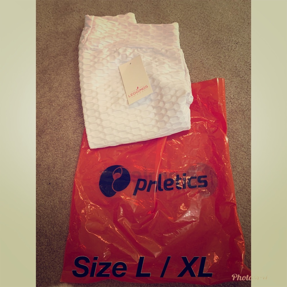 NWT White Leggings